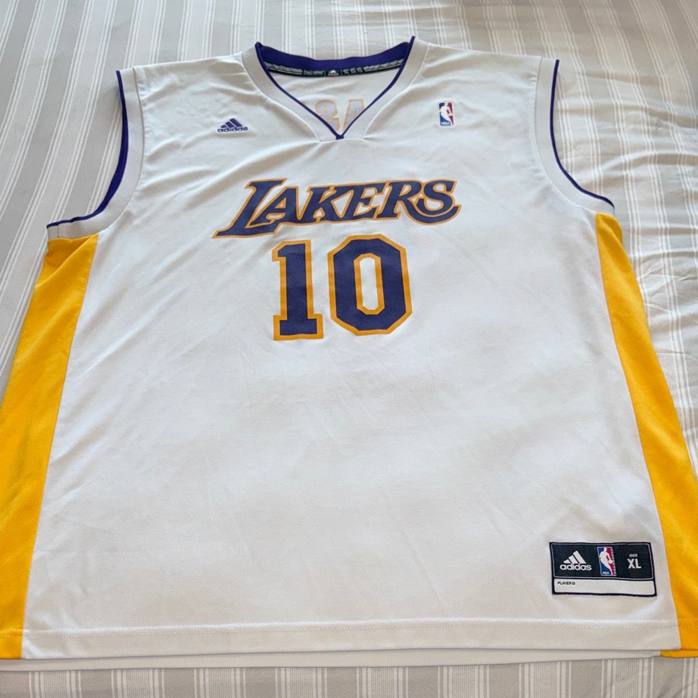 Adidas Lakers White and Yellow Basketball Jersey